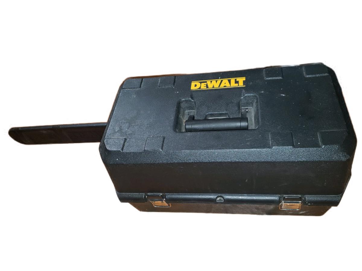 Dewalt Chainsaw - Pasadena, California - FleaMarketBay