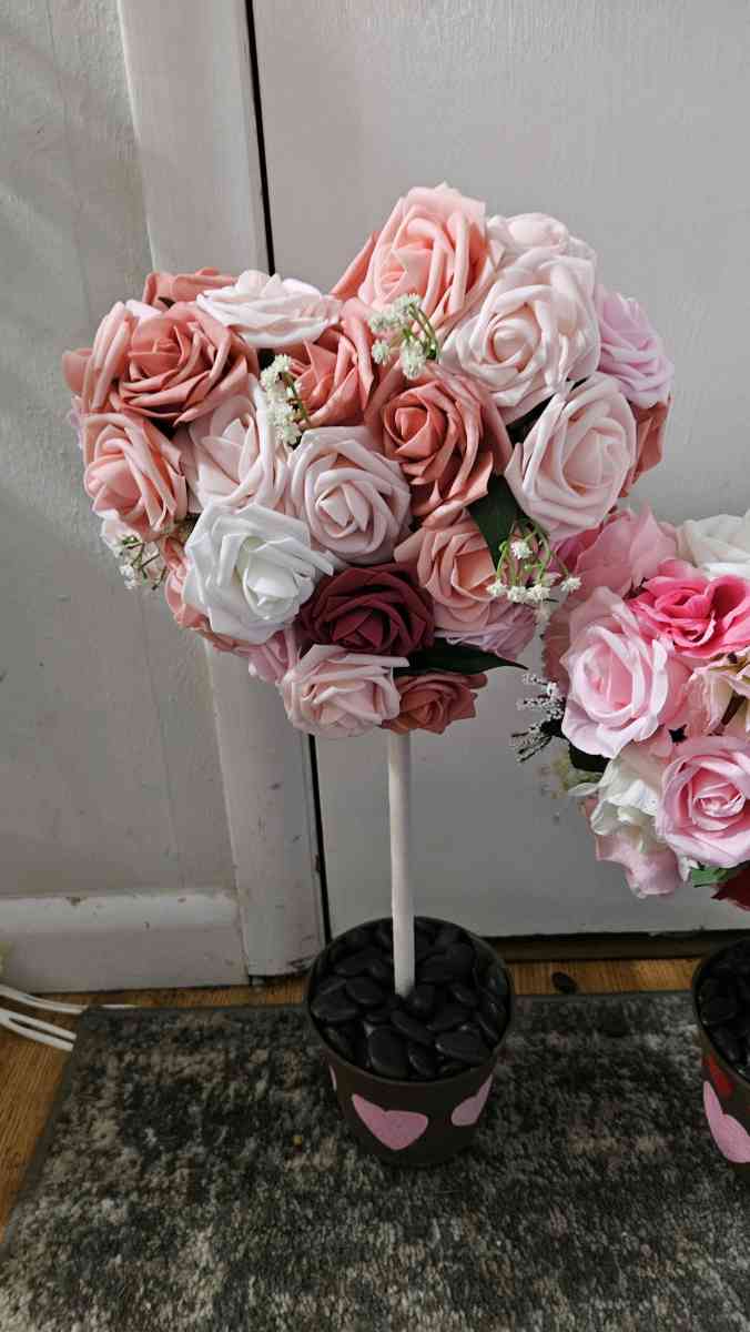 floral heart centerpieces 3 - Racine, Wisconsin - FleaMarketBay