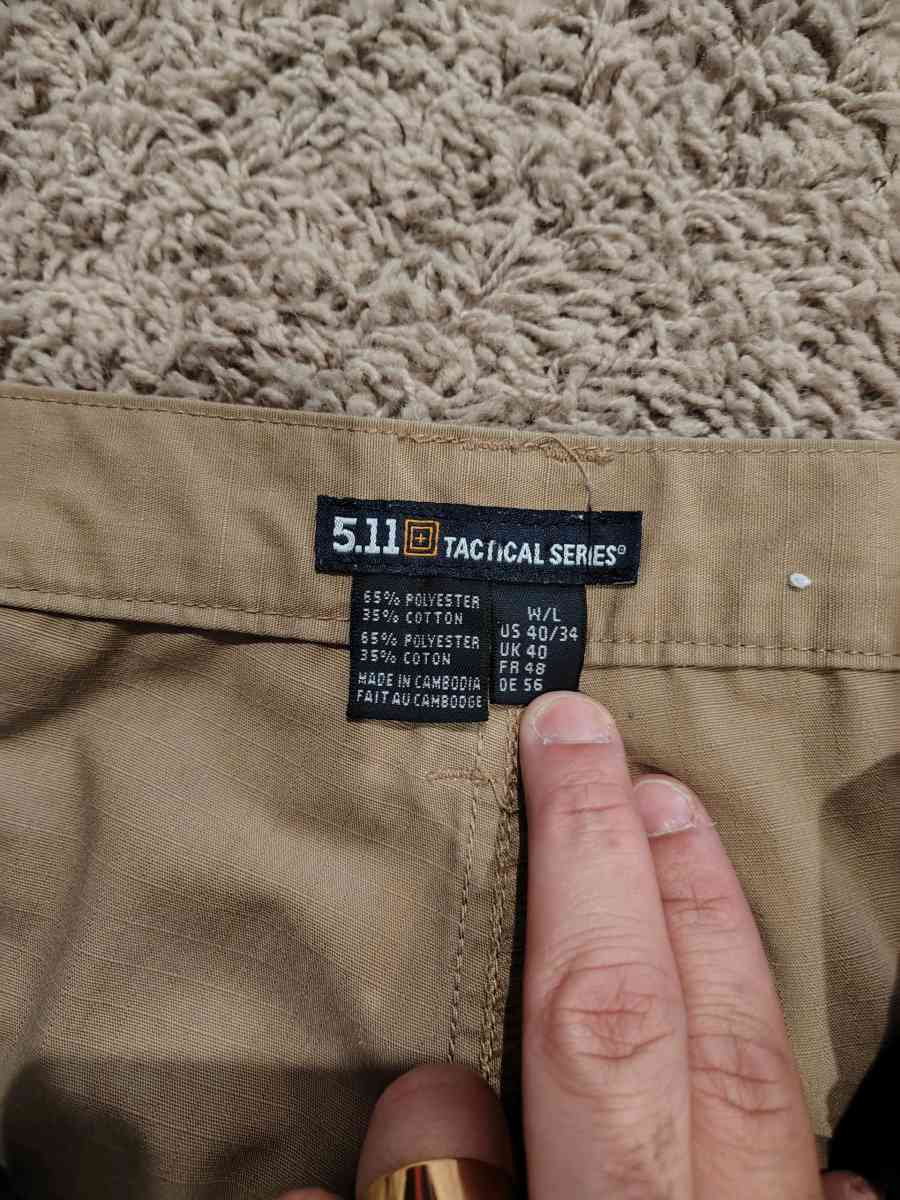 4 pairs of mens Carhartt jeans - Chambersburg, Pennsylvania - FleaMarketBay
