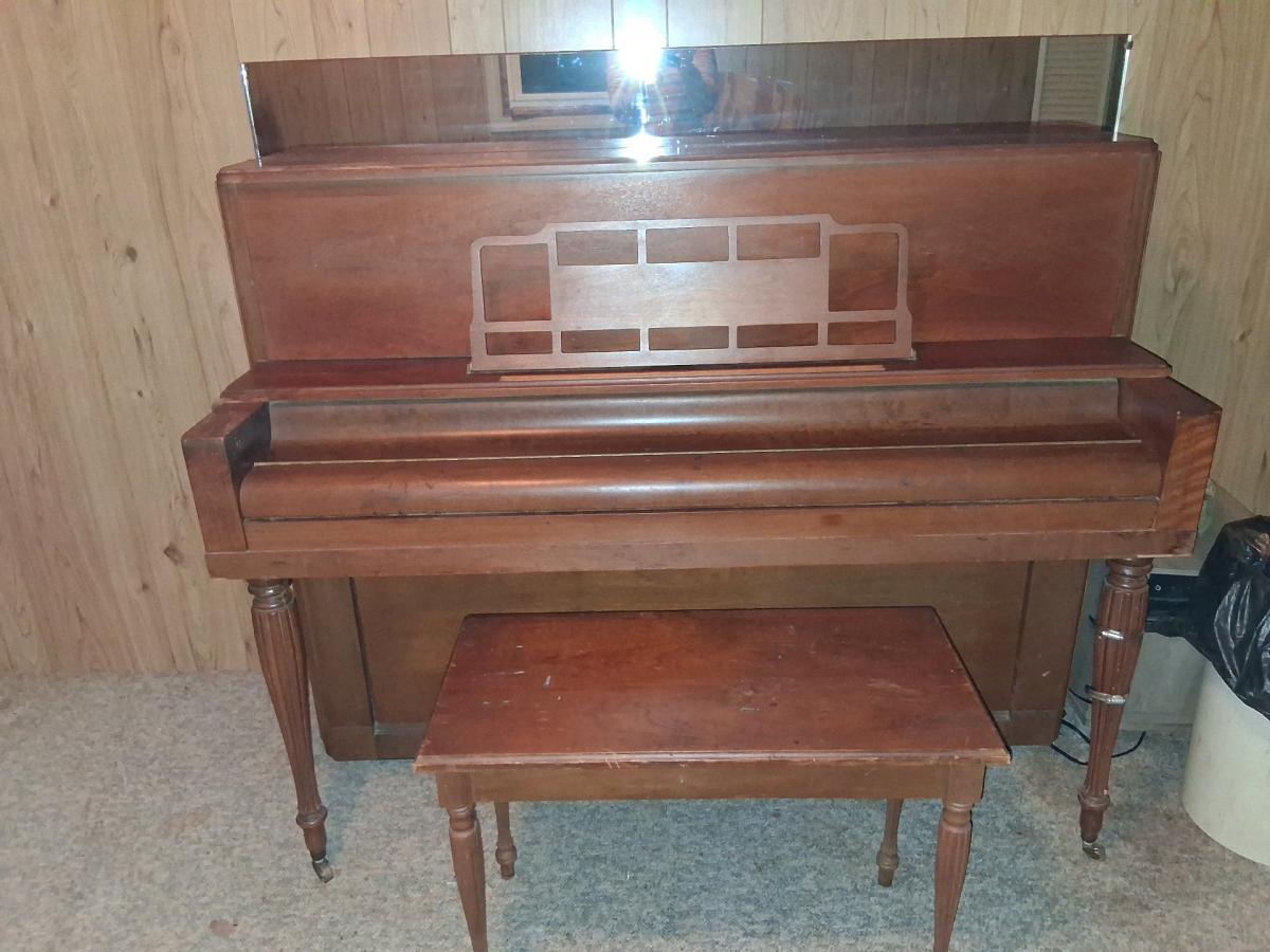 piano - Bear Creek, North Carolina - FleaMarketBay
