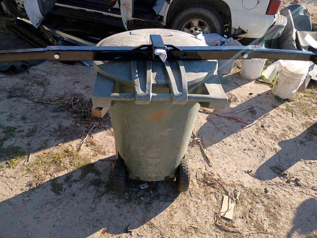 universal RV towing hitch with bolts and washers