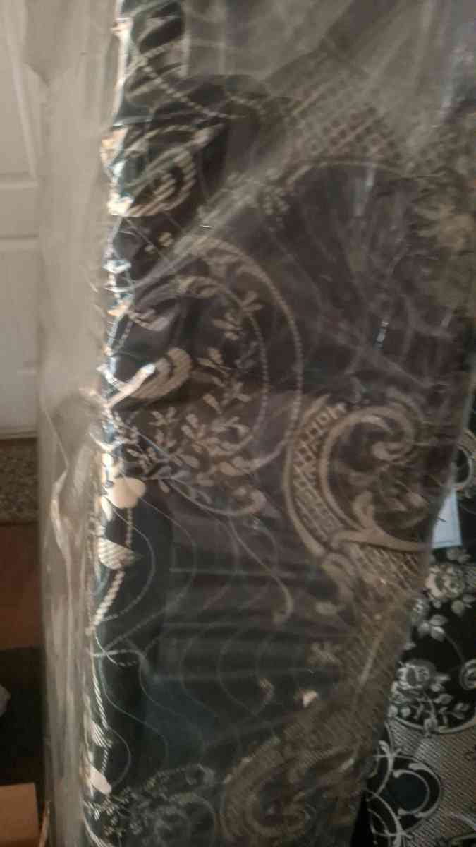 Full matress and Box Spring - Las Vegas, Nevada - FleaMarketBay