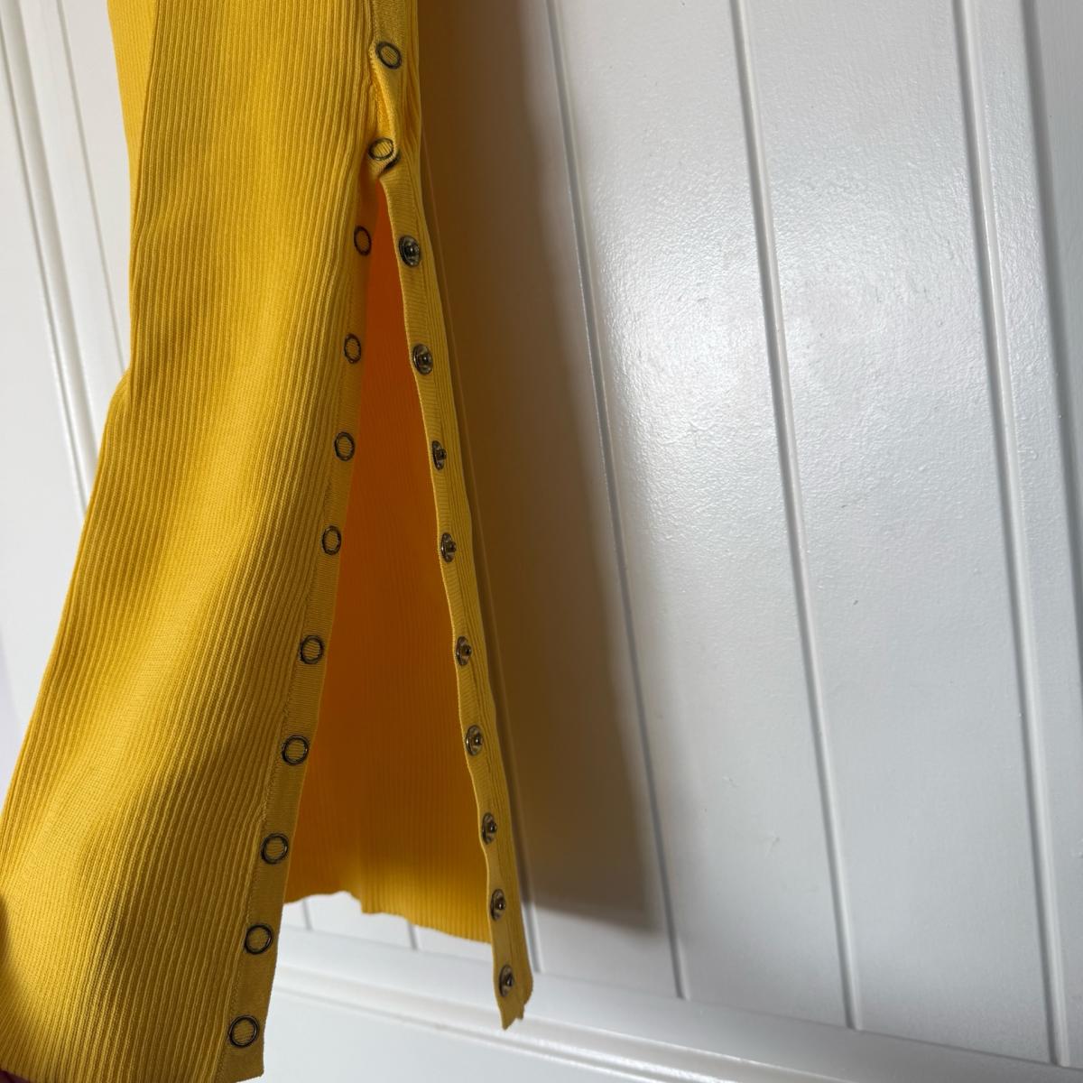 Mustard Yellow Ribbed SnapDetail Midi Dress  Cutout Back  Wo - Los Angeles, California - FleaMarketBay