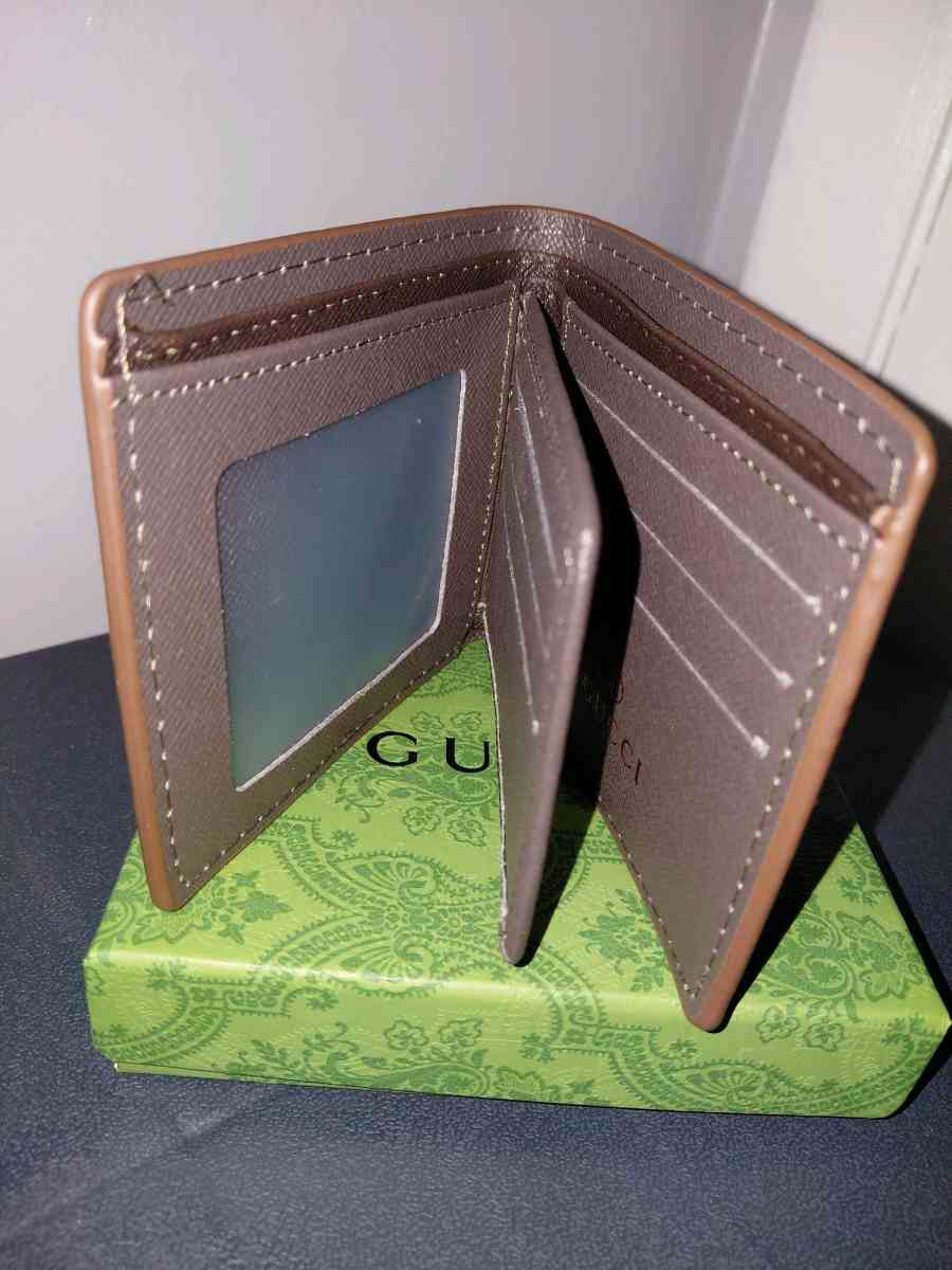 Brown And Tan Wallet - Coconut Creek, Florida - FleaMarketBay