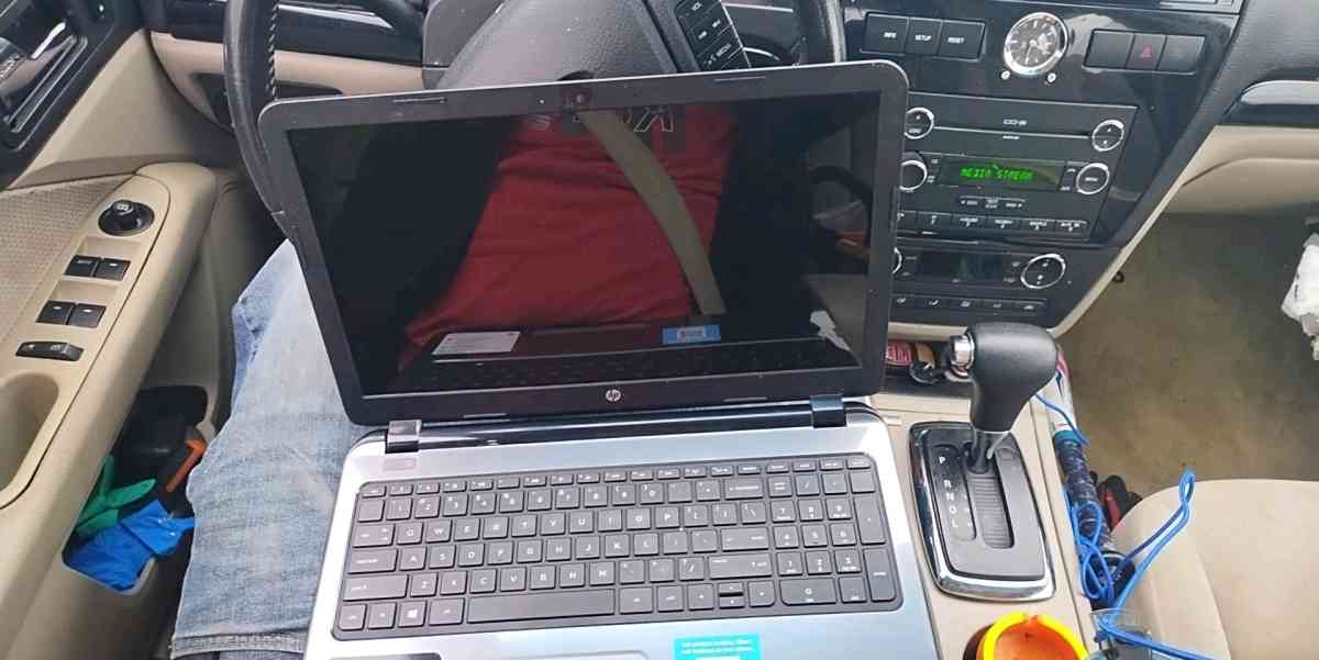 brand new HP laptop - Collinsville, Illinois - FleaMarketBay