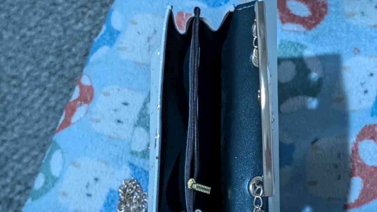 childs dress up purse - Kansas City, Kansas - FleaMarketBay