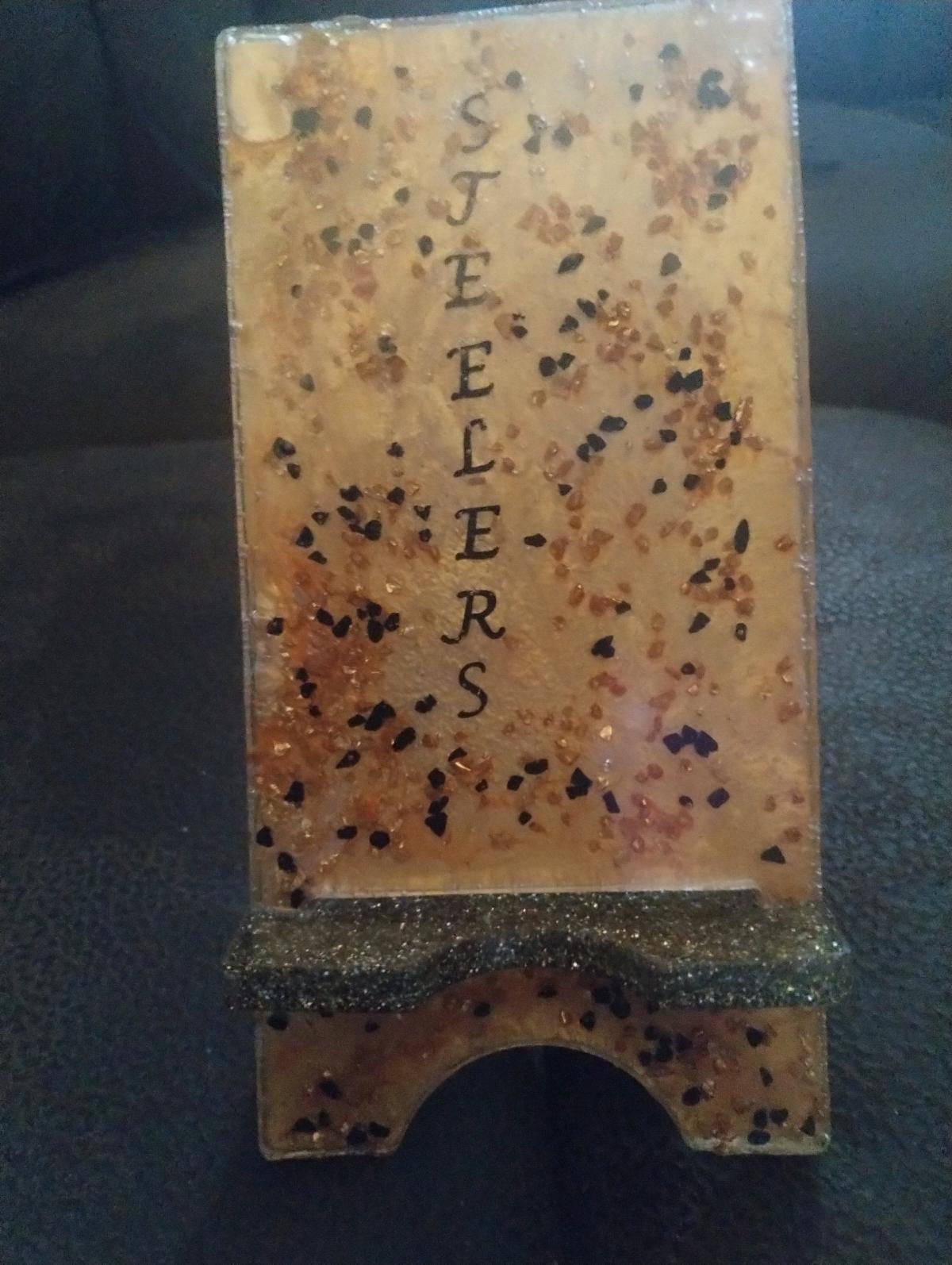 Handcrafted and personalized Phone stand