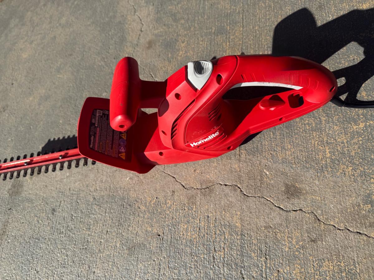 Homelite 17inch hedger - Camilla, Georgia