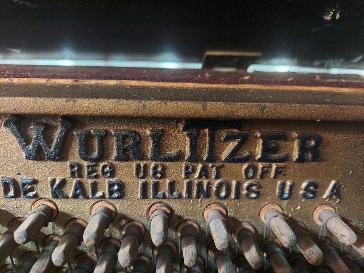 piano - Santa Ana, California - FleaMarketBay