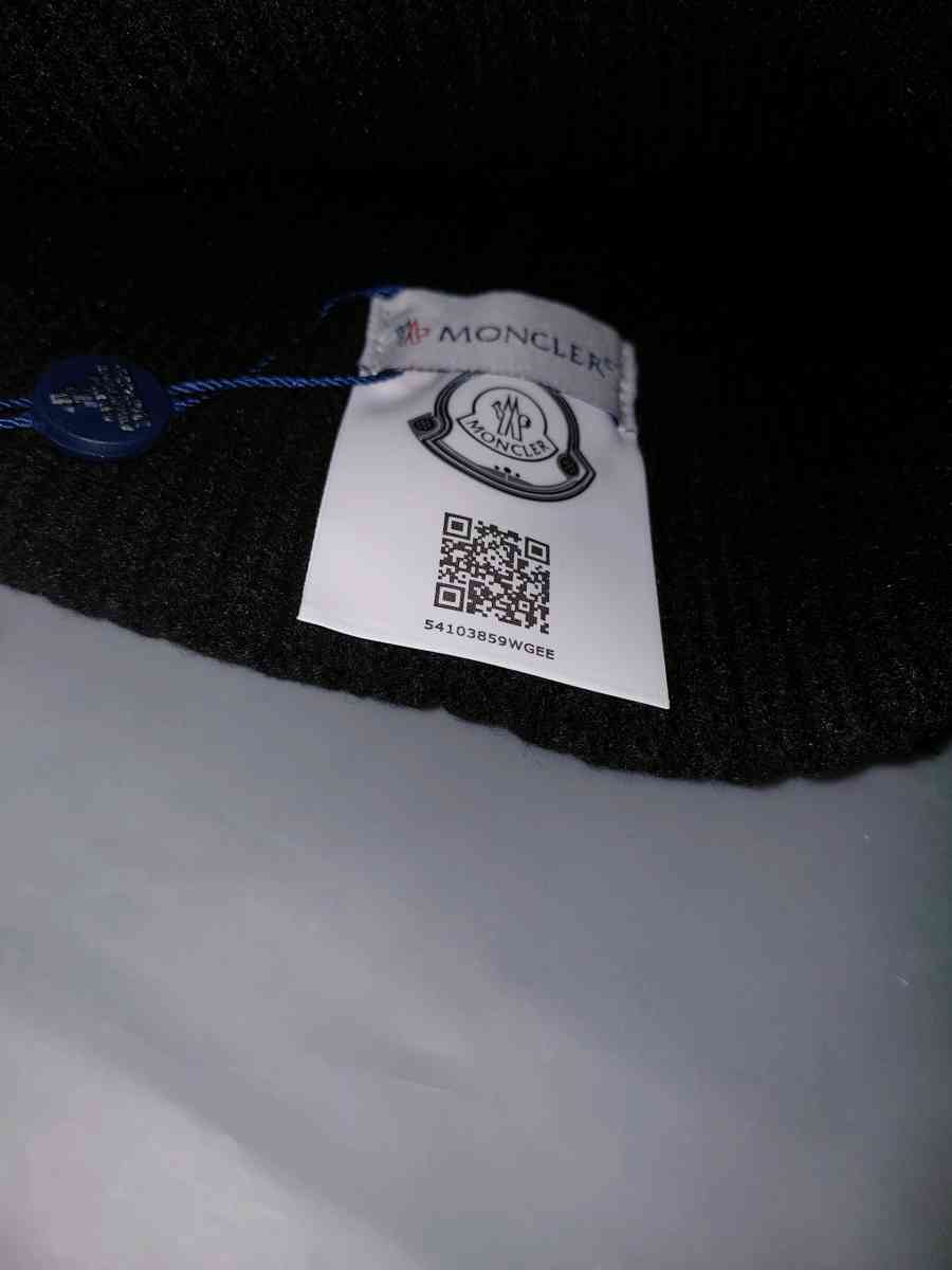 Black Beanie - Coconut Creek, Florida - FleaMarketBay
