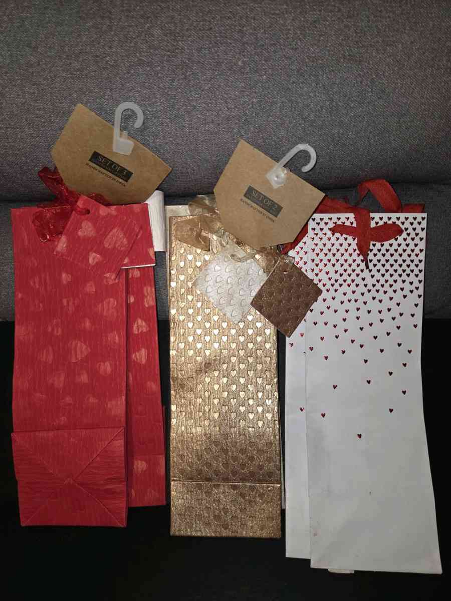 Valentines Wine Bottle Gift Bags New - Inglewood, California