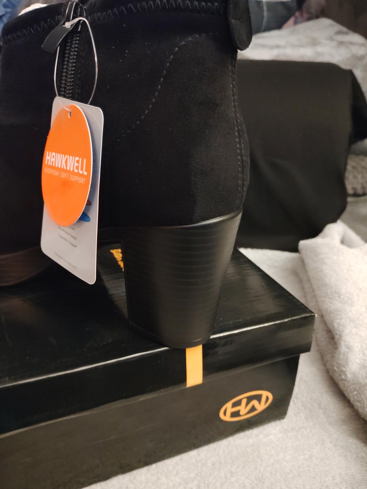 Hawk well Women's Suede Arch Support Side Zipper black Size 9 - Virginia Beach, Virginia - FleaMarketBay