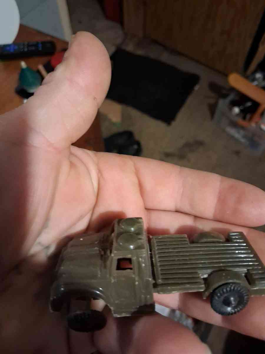 toy cars 1950s and 1940s  all in ok shape - Laurens, South Carolina - FleaMarketBay