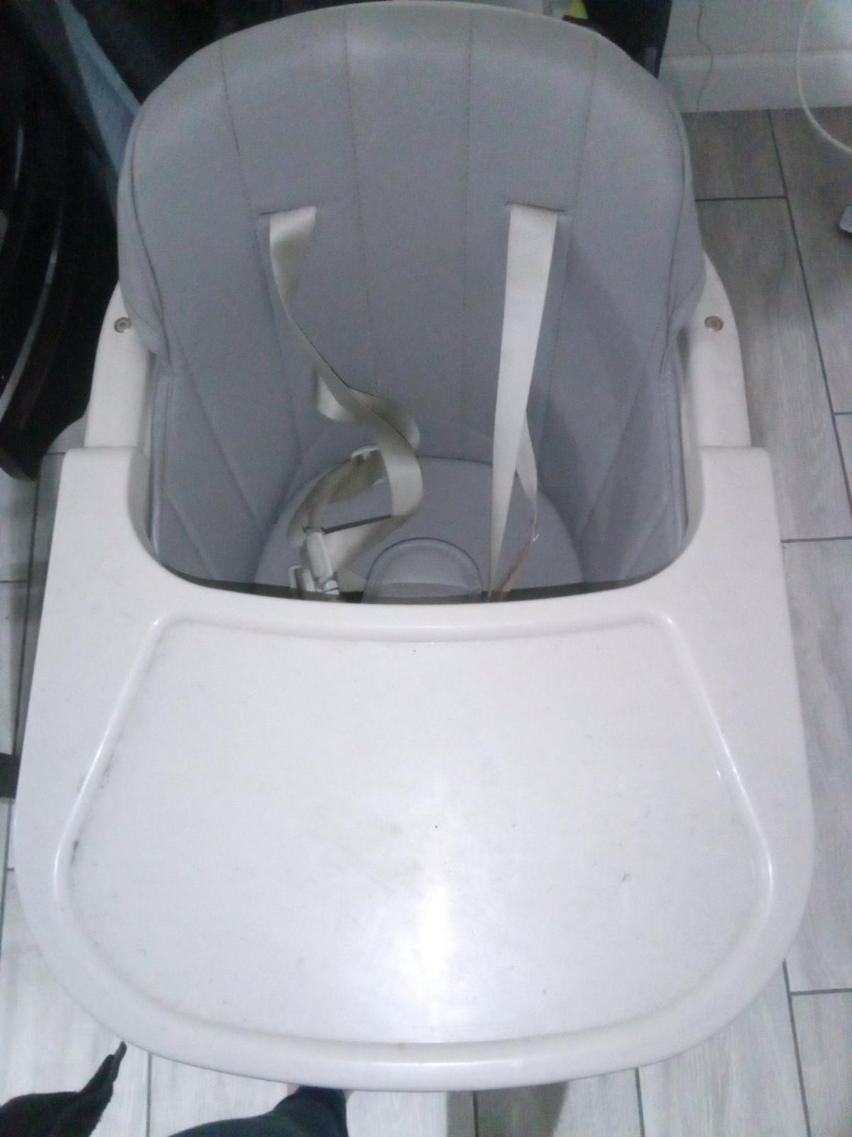 highchair - San Diego, California - FleaMarketBay