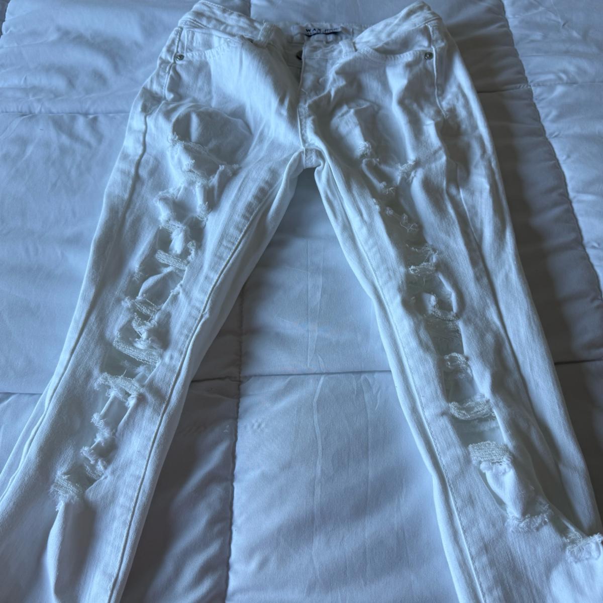 Pair of WAX JEANS white distressed skinny jeans made in USA - Los Angeles, California - FleaMarketBay