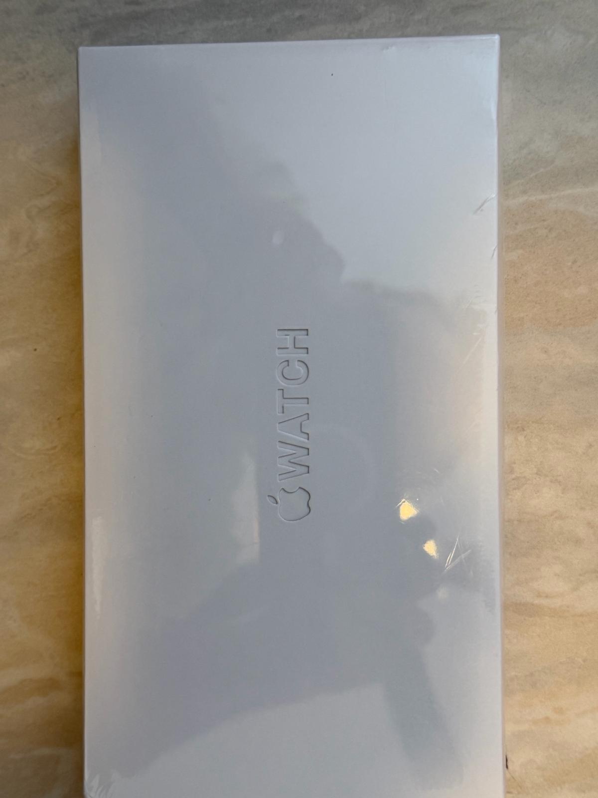 Apple Watch Ultra 4 44mm brand new In box - Lakeland, Florida - FleaMarketBay