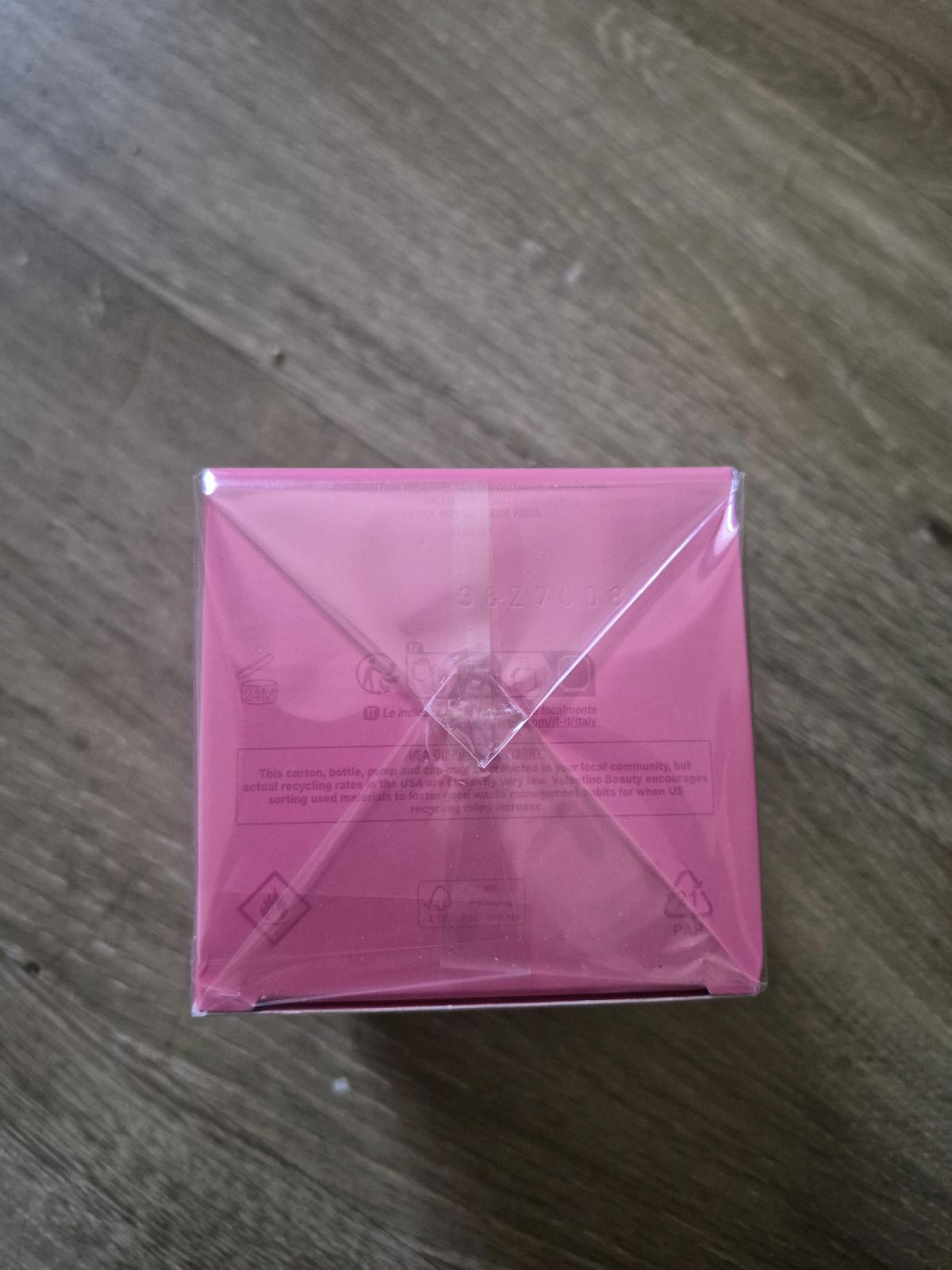 Valentino Perfume - Chattanooga, Tennessee - FleaMarketBay