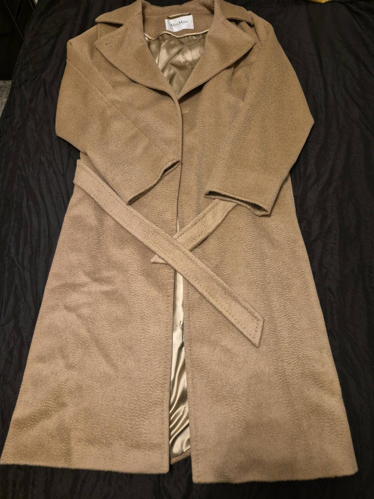 max mara manuela trench coat size 16 - Bowie, Maryland - FleaMarketBay
