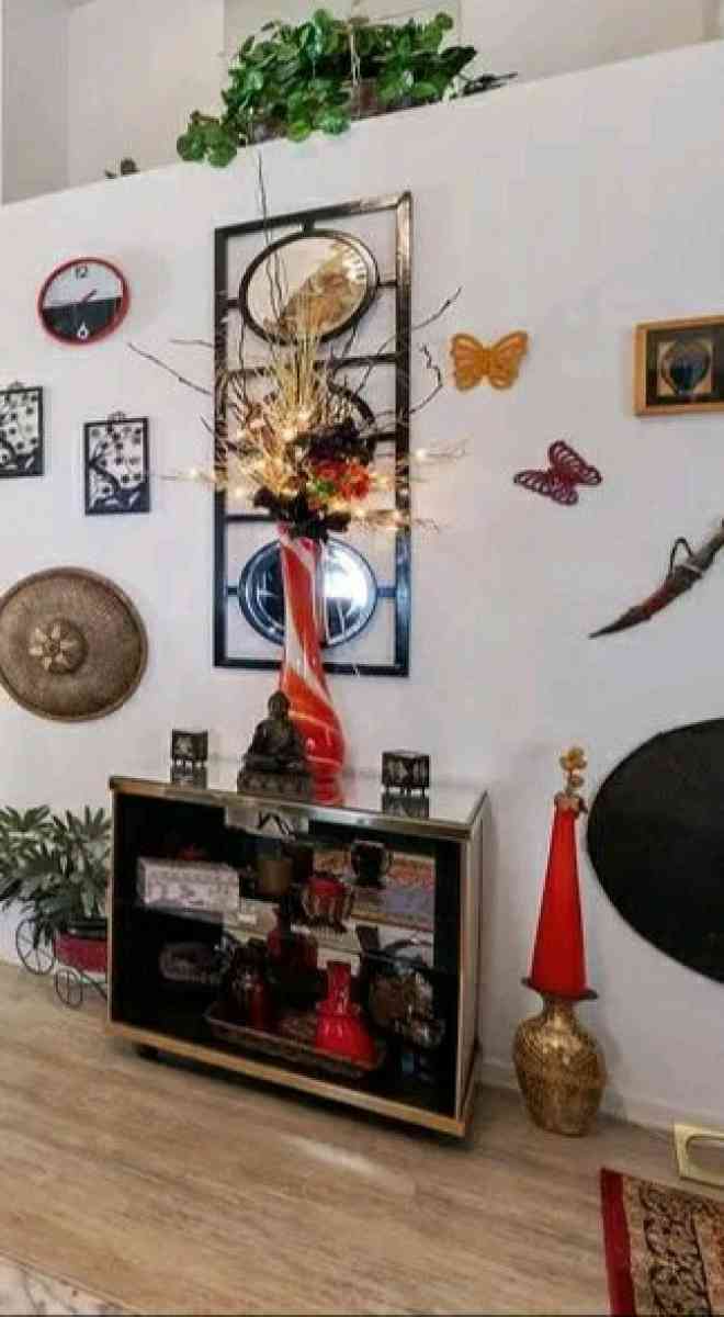 Estate Sale Square Table - Moreno Valley, California