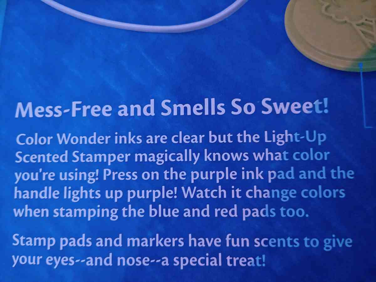 BRAND NEW CRAYOLA Scented MessFree LightUp Stamper Station - Poway, California - FleaMarketBay