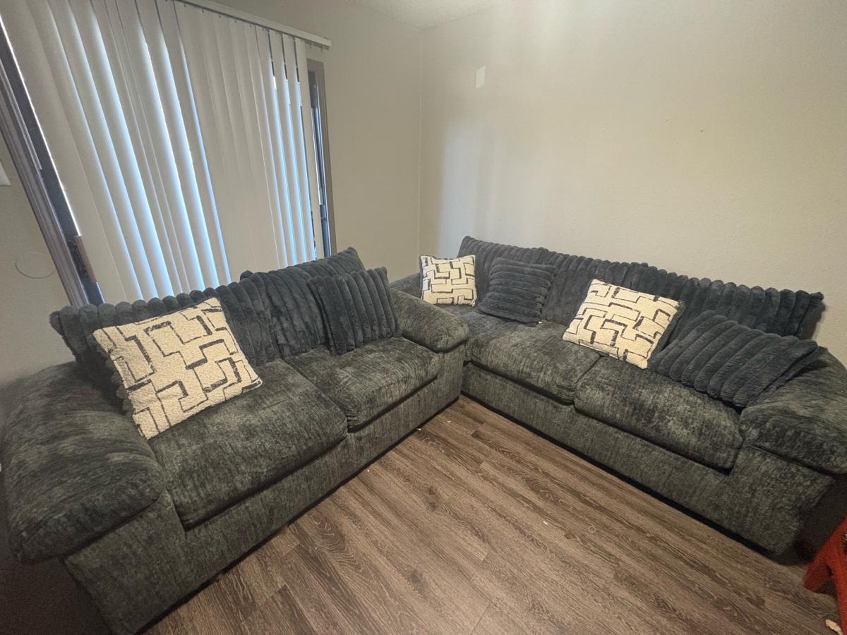 love set couch - Dallas, Texas