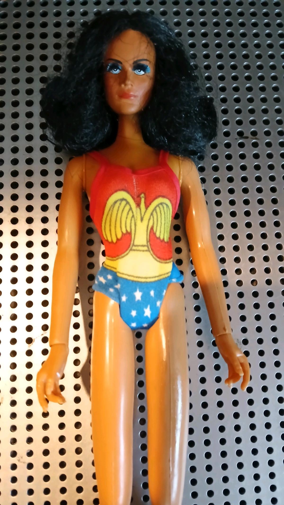 1976 mego wonder woman figure - Pomona, California - FleaMarketBay