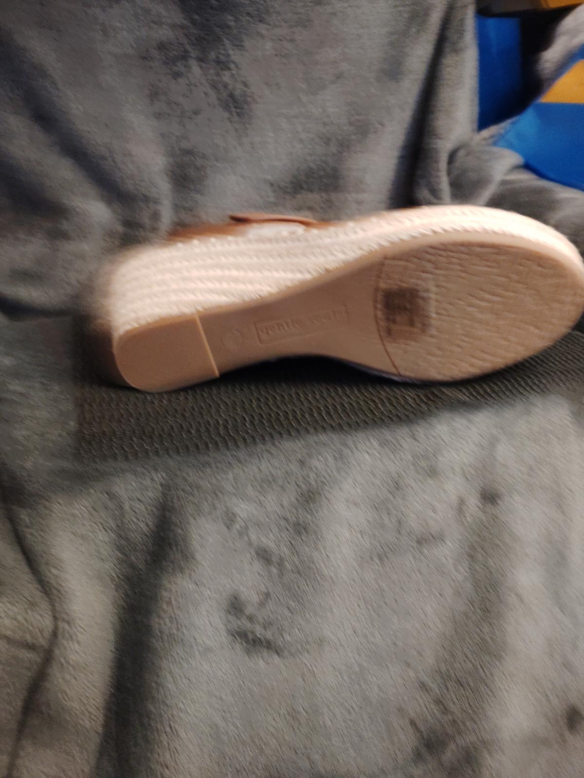 Gentle Souls CAPELIN LUGGAGE LEATHER - Virginia Beach, Virginia - FleaMarketBay