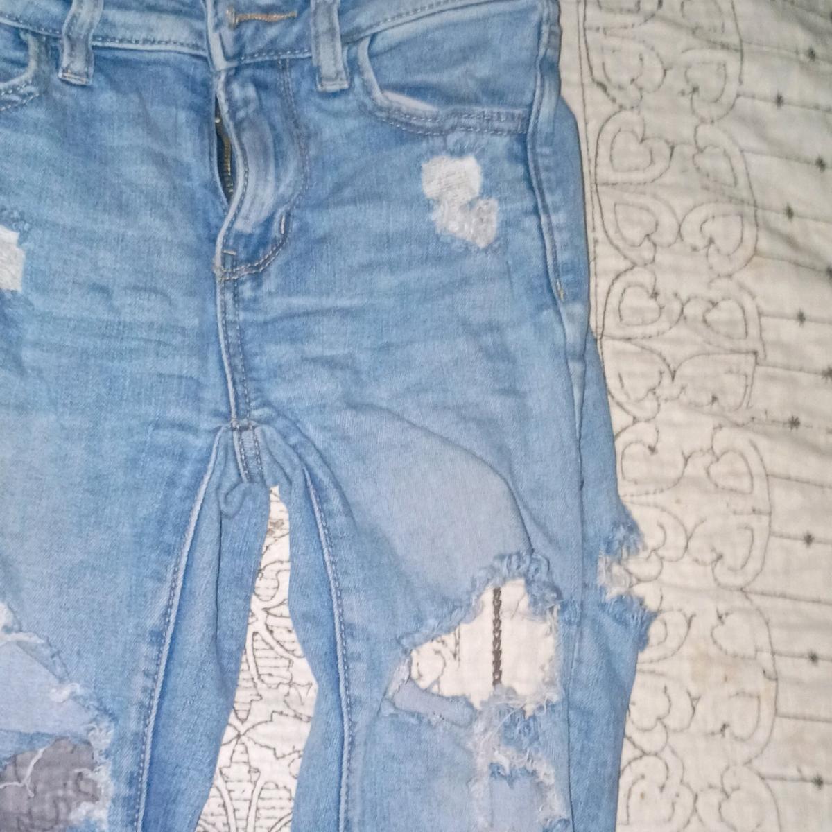 American Eagle Jeans - Sterling, Illinois