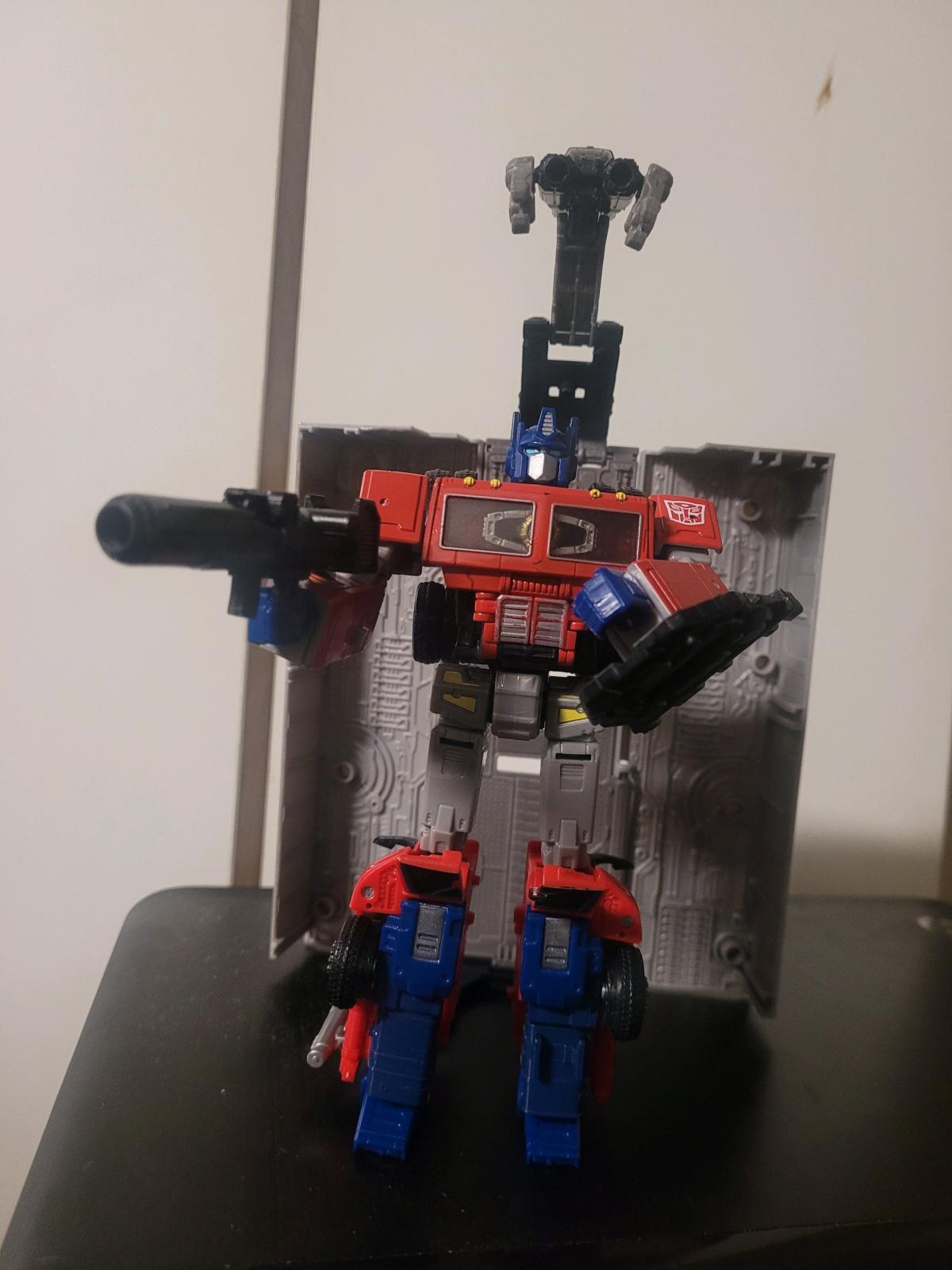 transformers volvo optimus prime - Altavista, Virginia