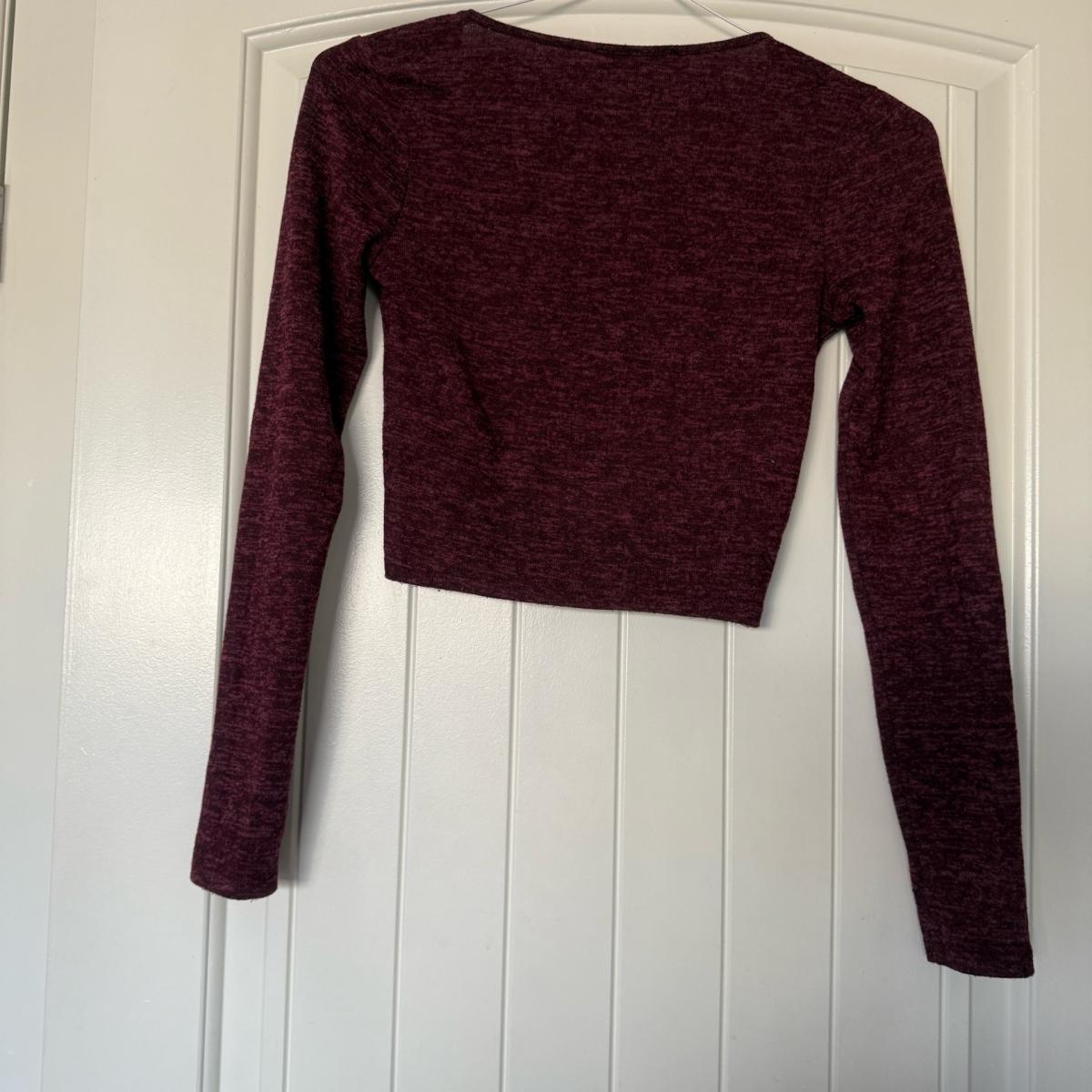 Forever 21 Burgundy Marled Cropped Henley Top  Long Sleeve S - Los Angeles, California - FleaMarketBay
