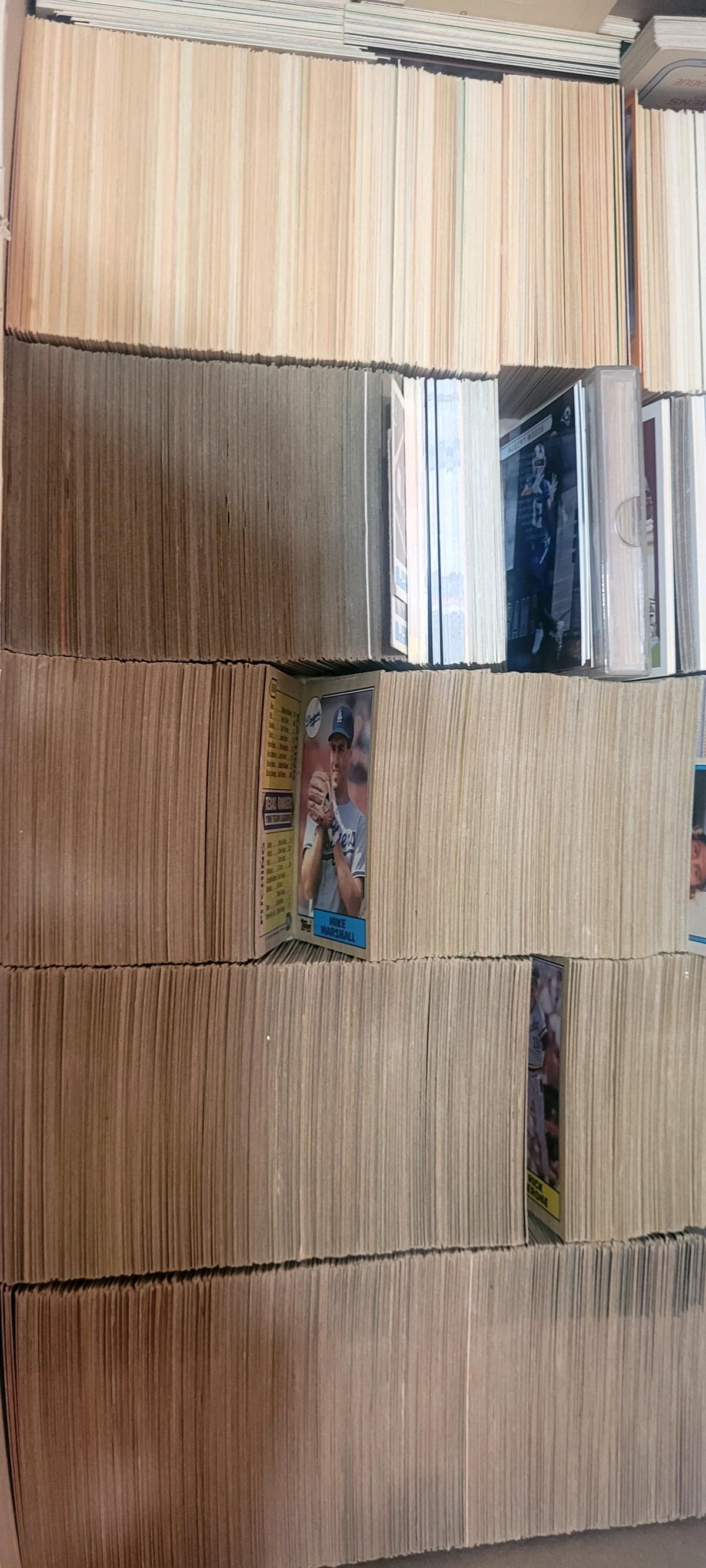 sports cards  whole lot - Miami, Florida