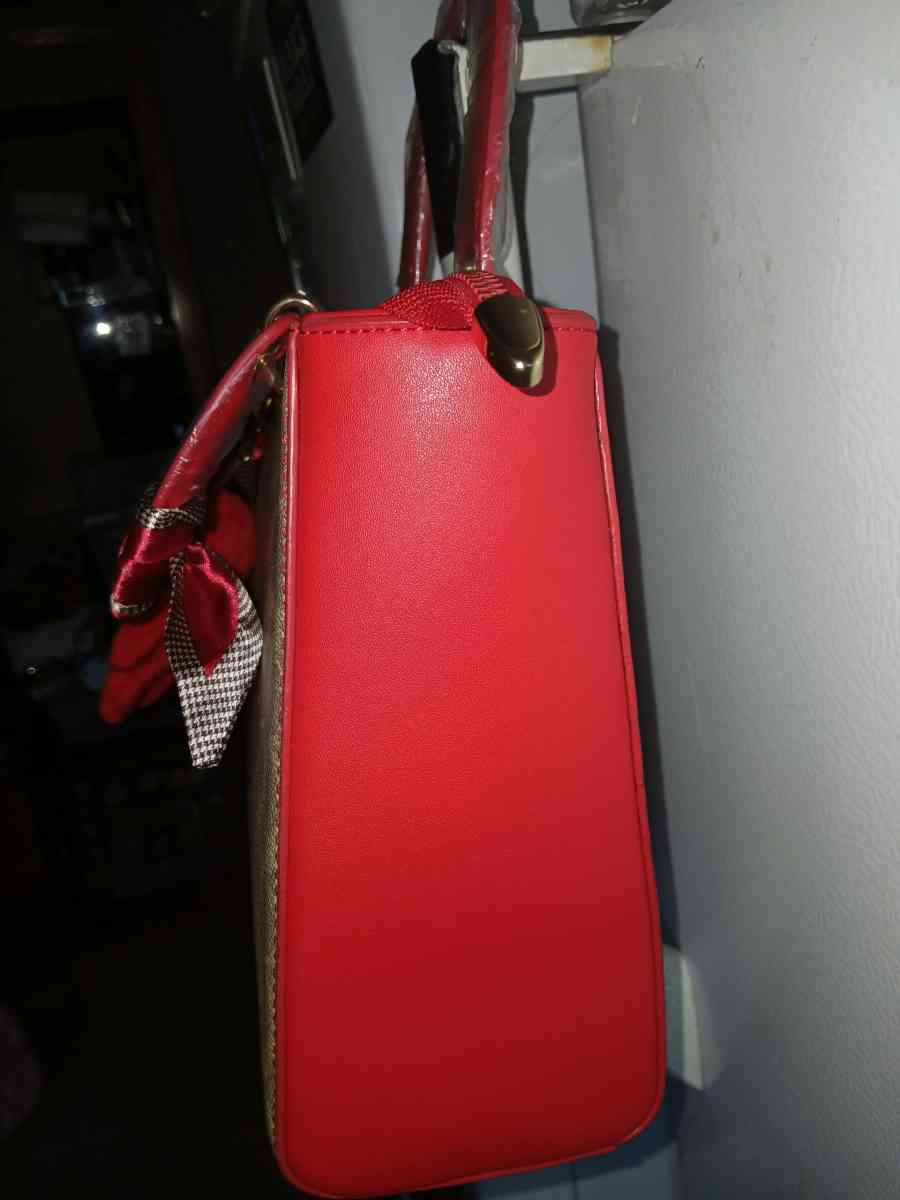 designer inspired - Valley Center, California - FleaMarketBay