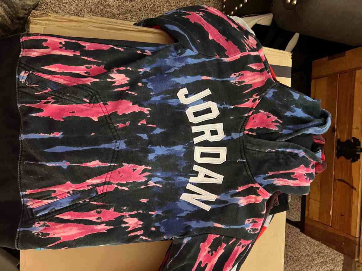 Box of Mixed Boys Clothes - Lithia Springs, Georgia - FleaMarketBay