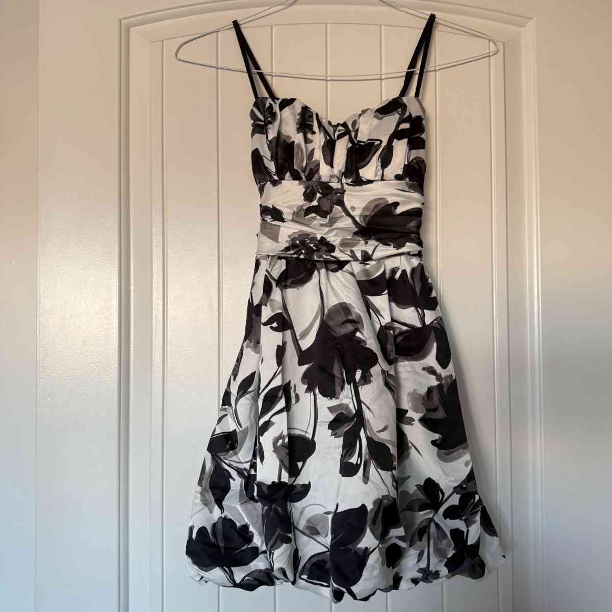 Black  Ivory Floral Padded Cocktail Dress with Bow Back  For - Los Angeles, California - FleaMarketBay