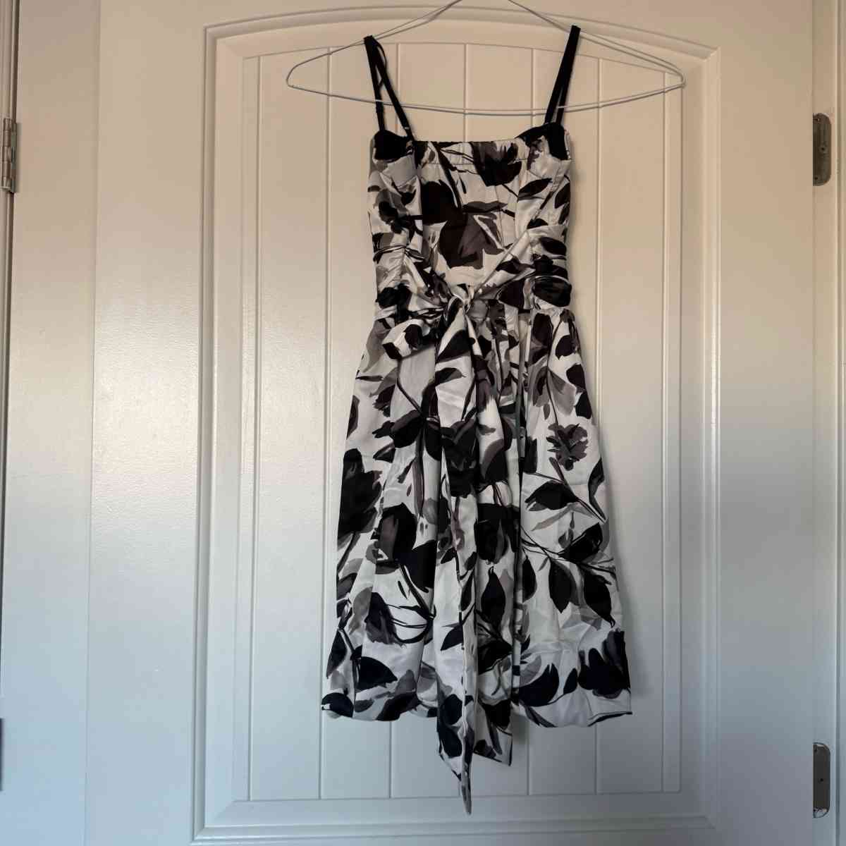 Black  Ivory Floral Padded Cocktail Dress with Bow Back  For - Los Angeles, California - FleaMarketBay