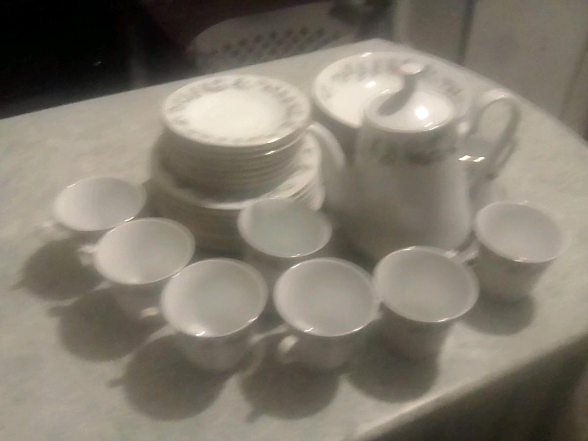 China Pearl Fine China Noel