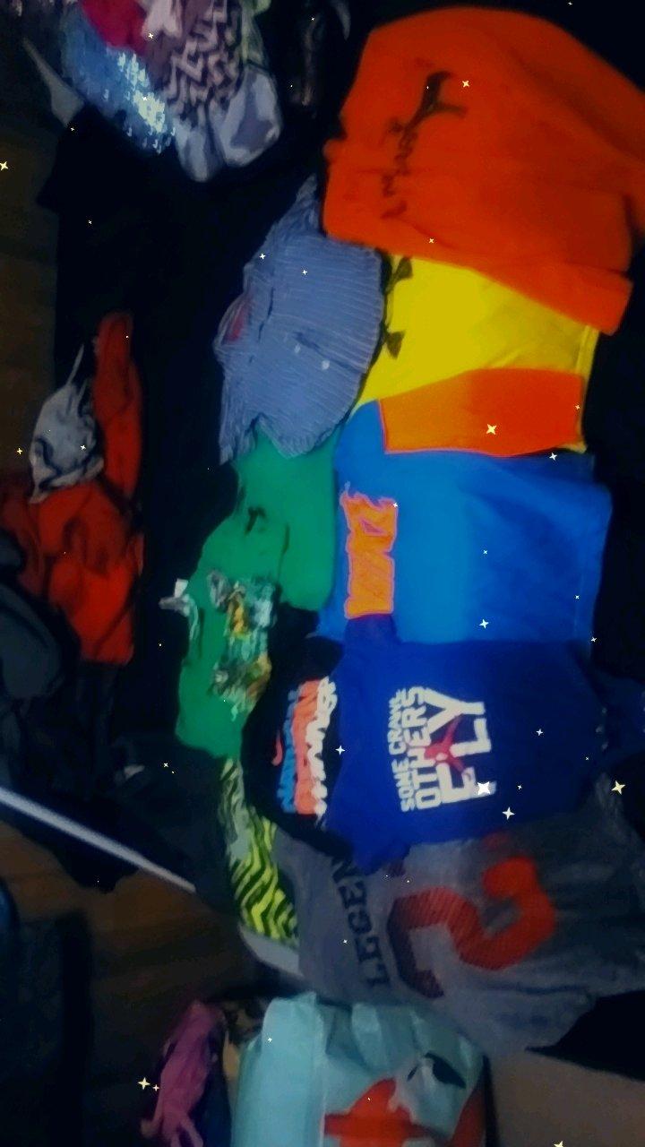 kids clothes and shoes - Tupelo, Mississippi - FleaMarketBay