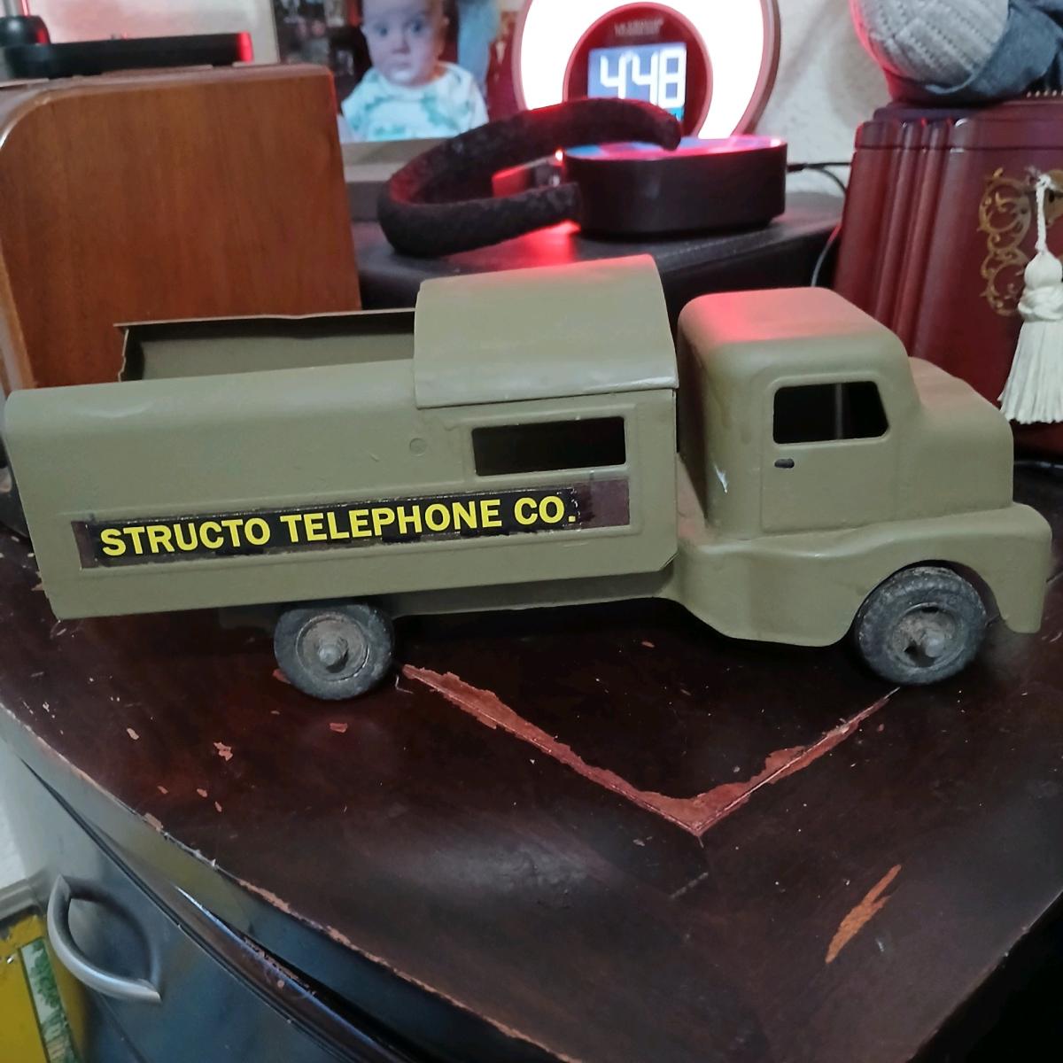 1930s Structo Telephone Truck - Sacramento, California - FleaMarketBay