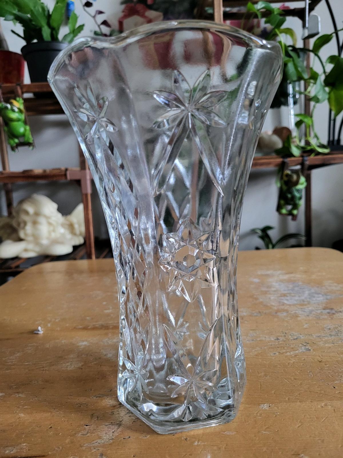 Glass Vase - Chicago, Illinois - FleaMarketBay