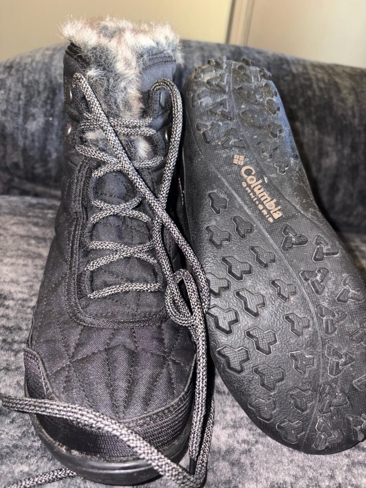 snow boots for family of 5 - Dallas, Texas - FleaMarketBay