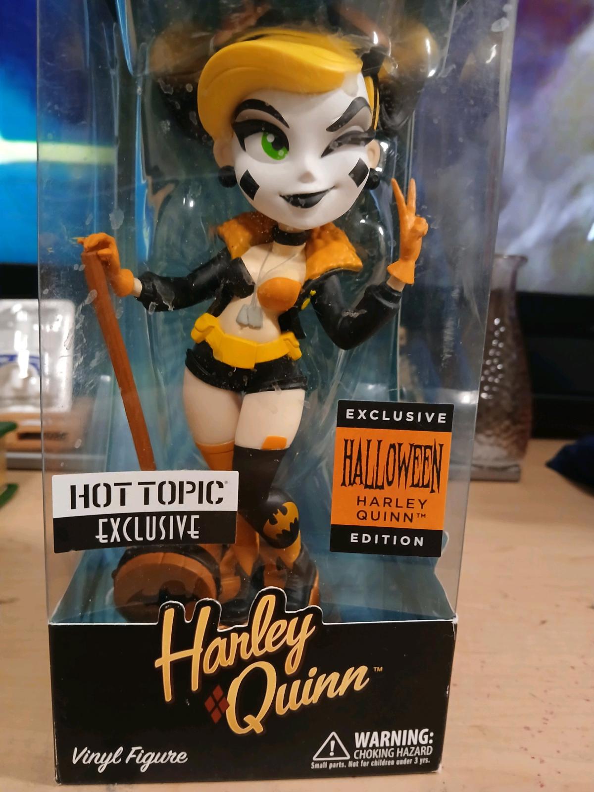 Harley Quinn collectors figure - Seattle, Washington - FleaMarketBay
