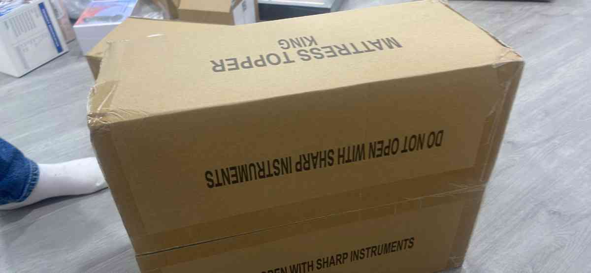 4 Inch Memory Foam Mattress Topper King - Burlington, New Jersey - FleaMarketBay