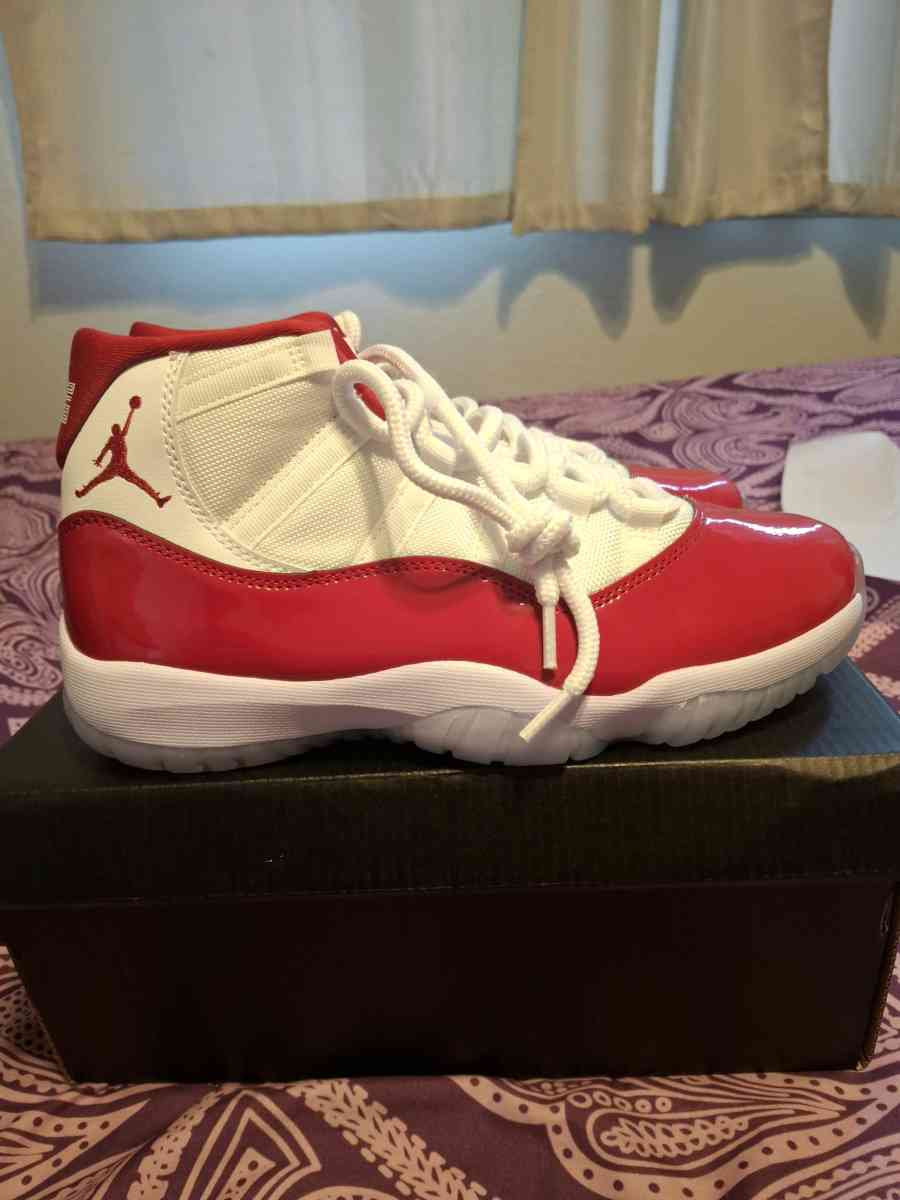 jordan 11 cherry - Modesto, California - FleaMarketBay