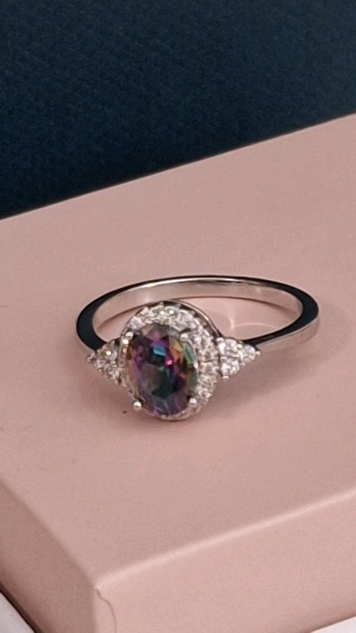 anillo de moda - Menlo Park, California