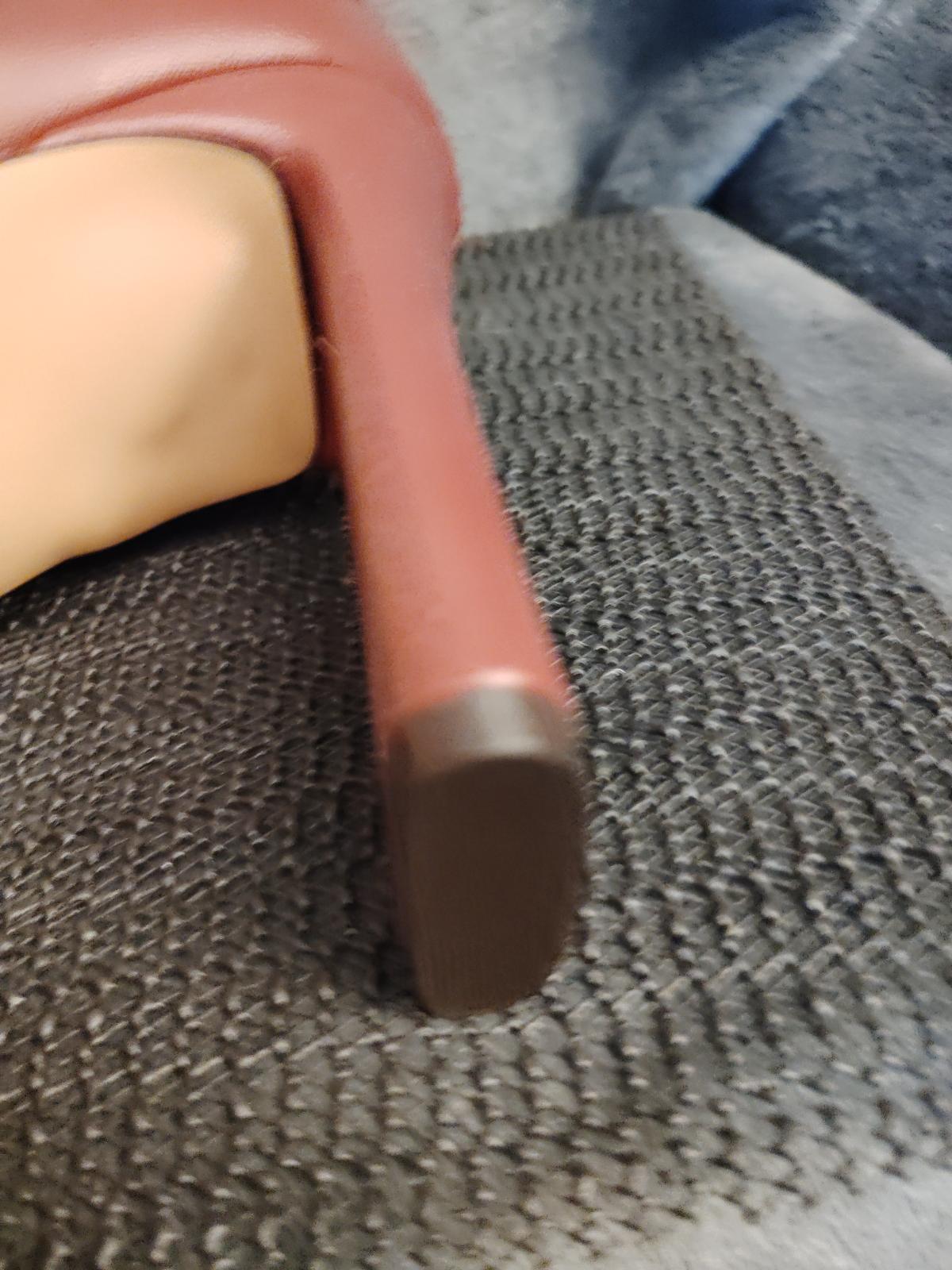 BCBGeneration Women's Kalia Fashion Boot, Burgundy,9.5 - Virginia Beach, Virginia - FleaMarketBay