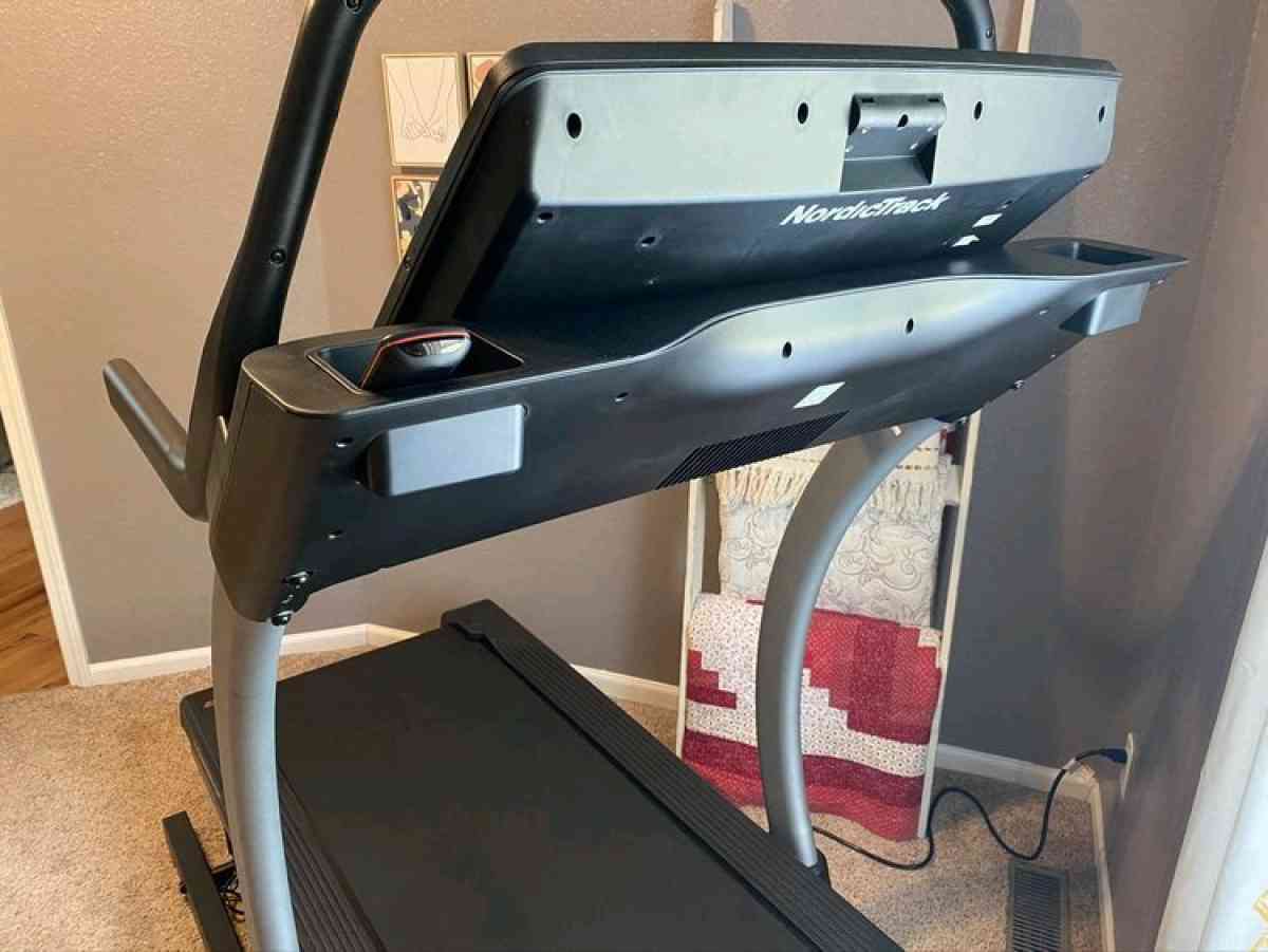 Treadmill - Dallas, Texas - FleaMarketBay