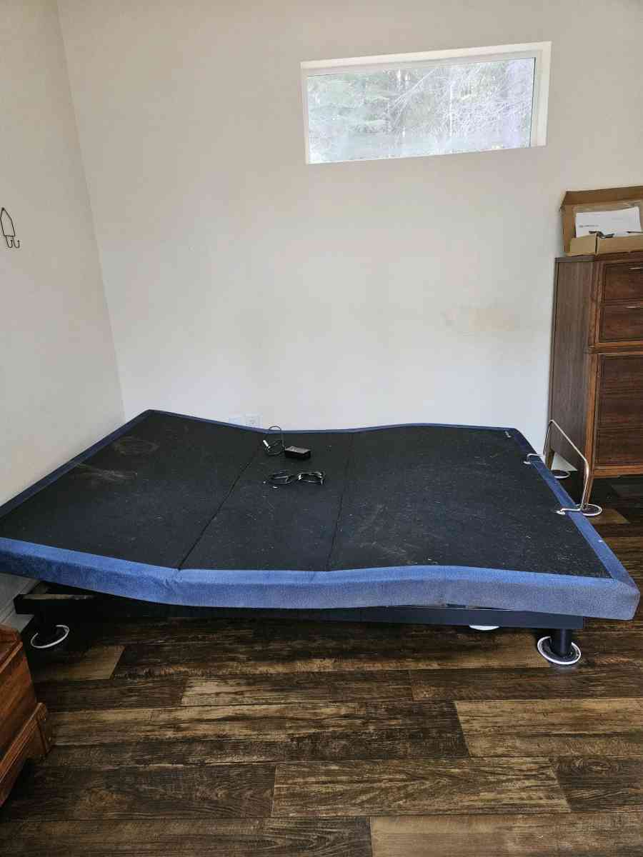 Serta Motion i series - Shingletown, California - FleaMarketBay