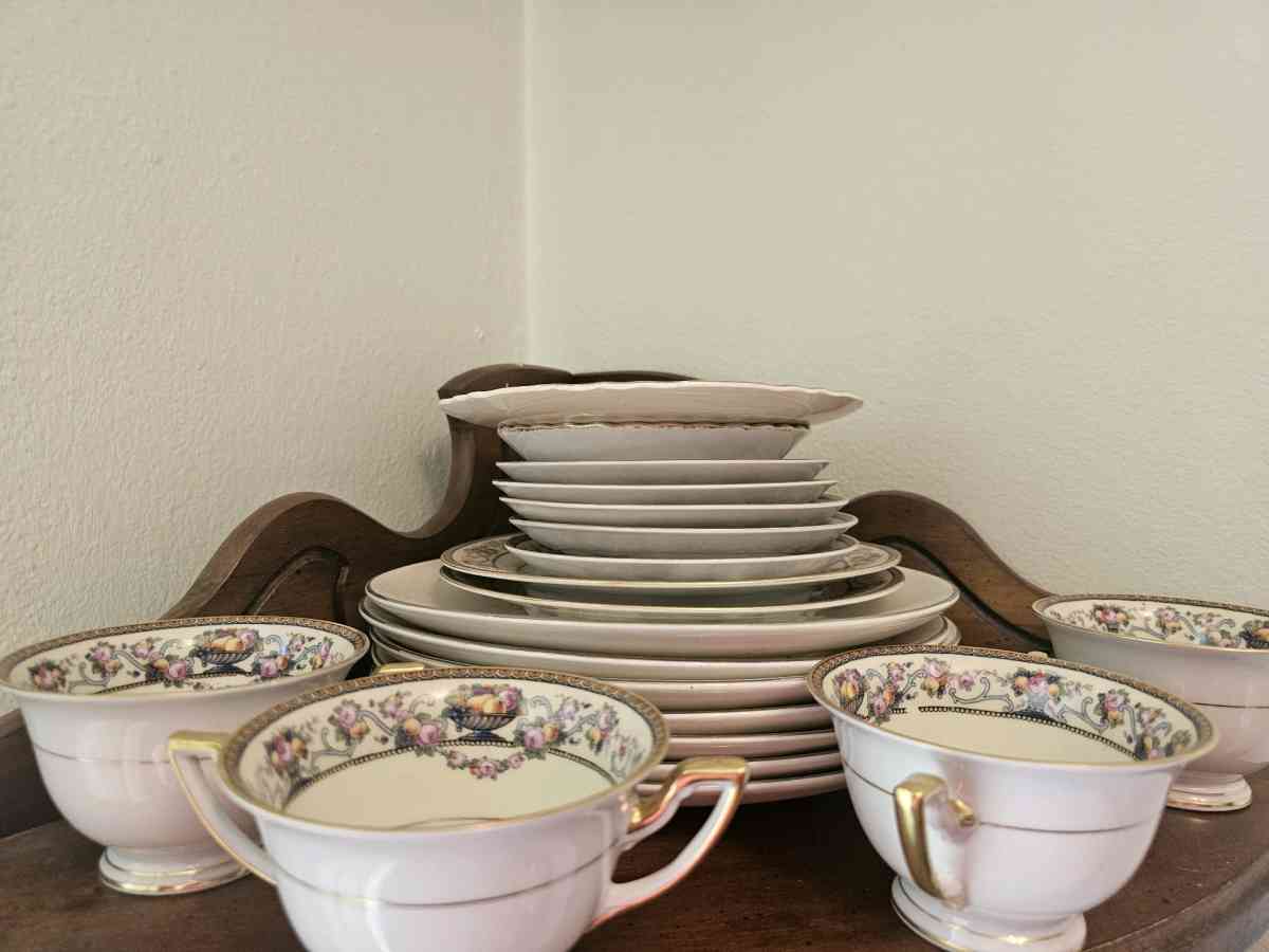 8 vintage Thomas bavaria briarcliff teacups - Manitowoc, Wisconsin - FleaMarketBay