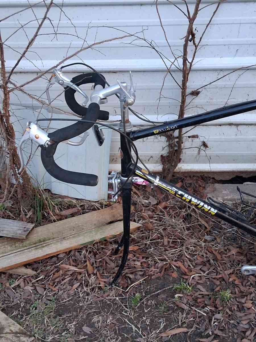 schwinn bicycle - Laurens, South Carolina - FleaMarketBay
