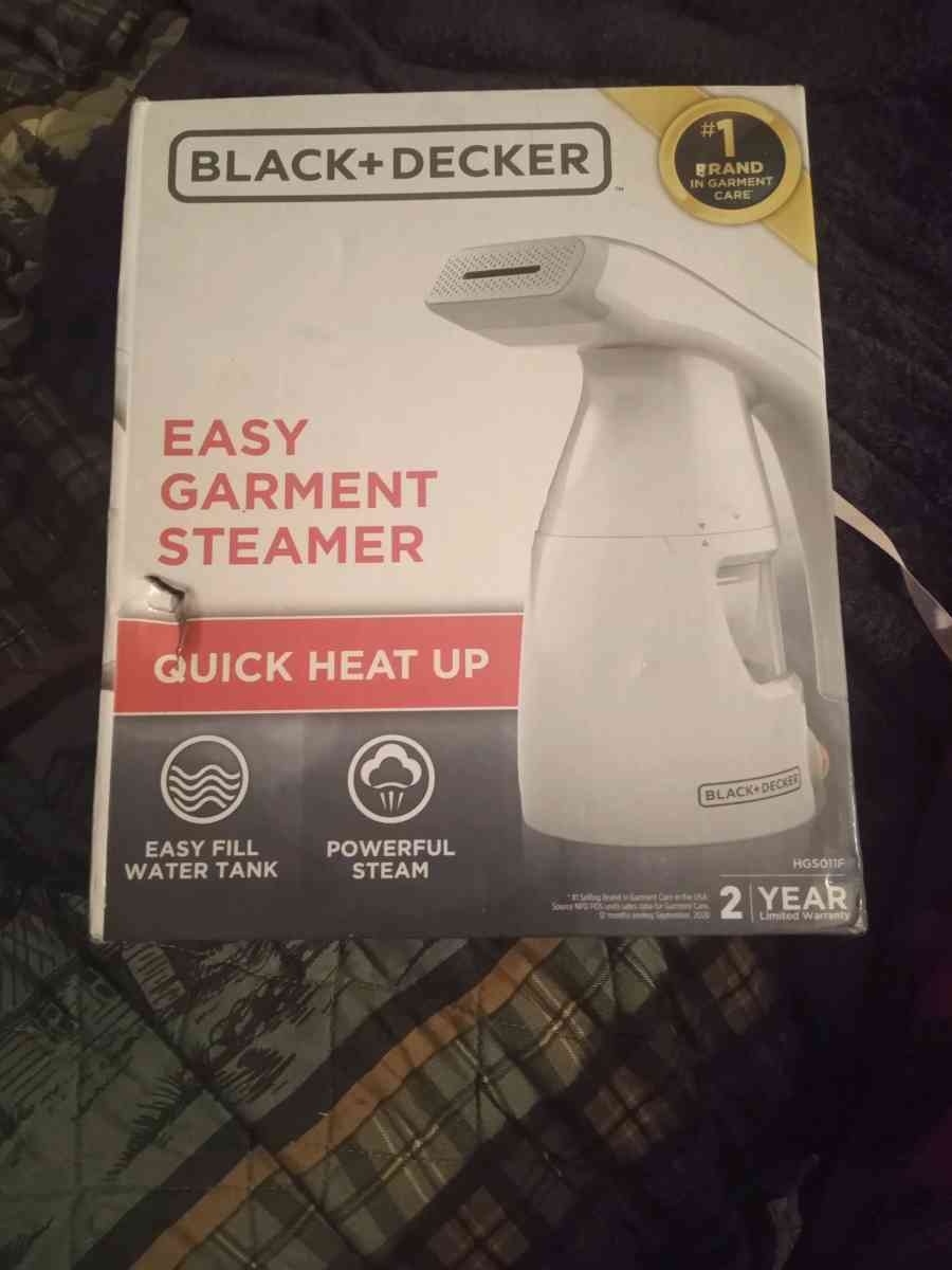 Black and Decker garment steamer - Altamonte Springs, Florida
